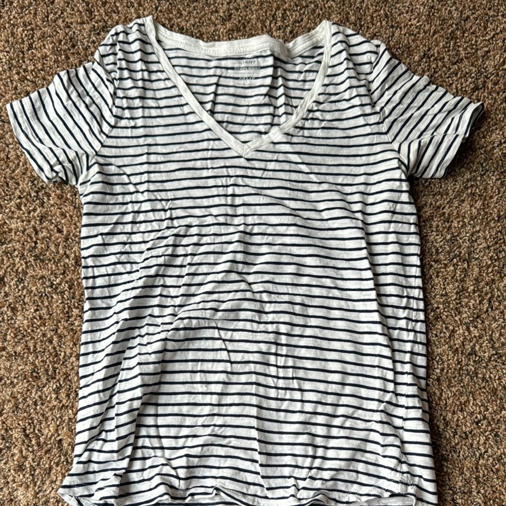 Old Navy White and Blue Fitted Short Sleeve T-Shirt